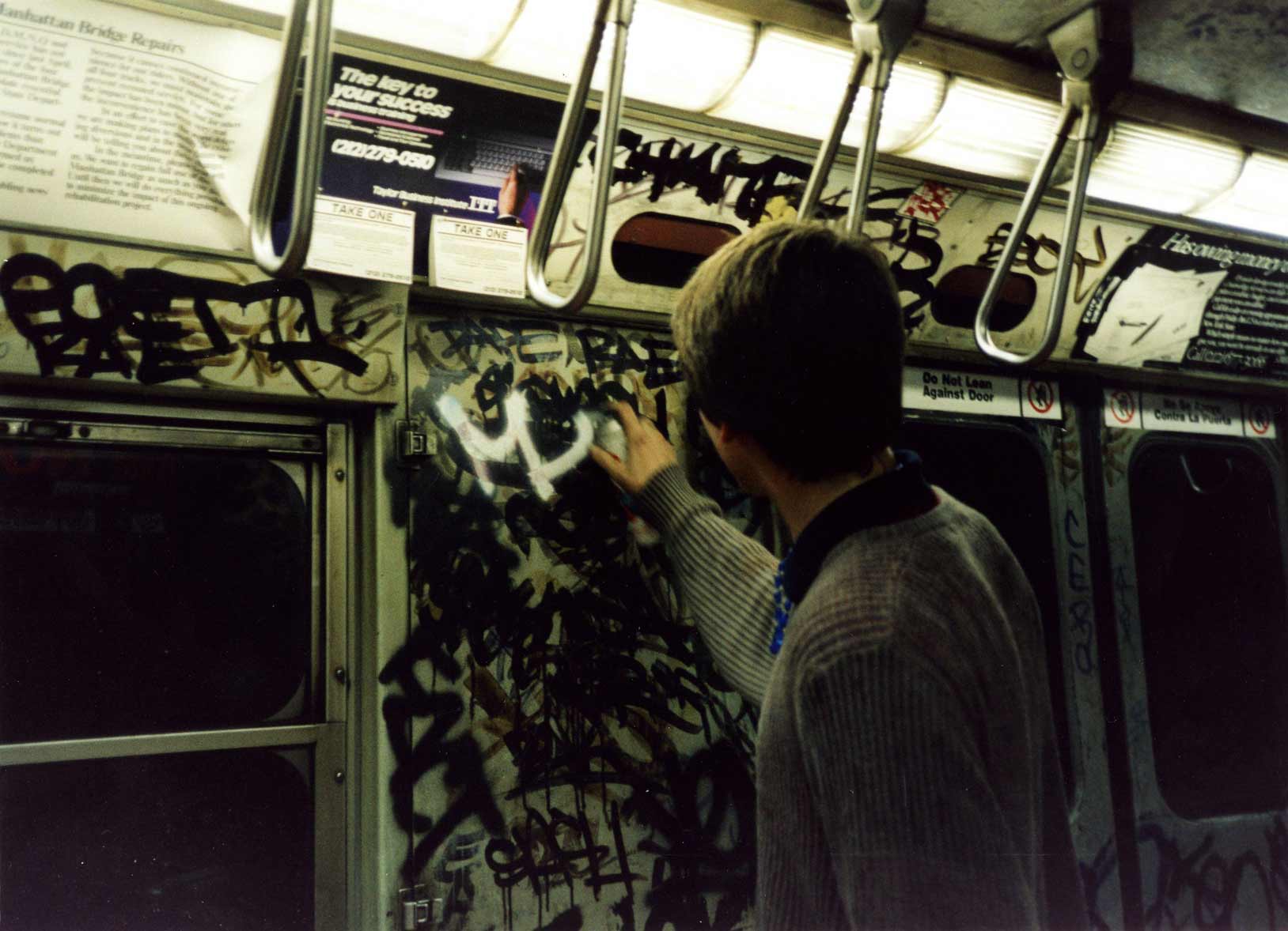 Mesh_AOK_NYC_Graffiti_Subway_3