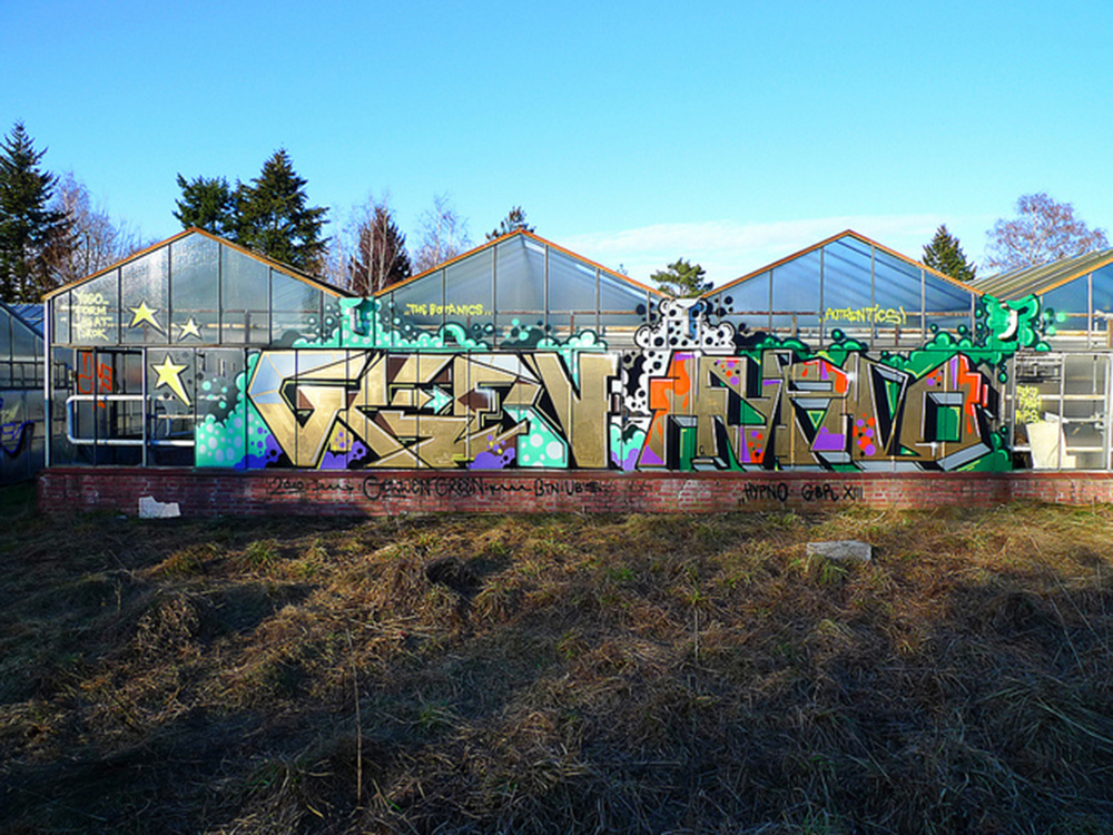 13ers_Green_Hypno_SprayDaily_01